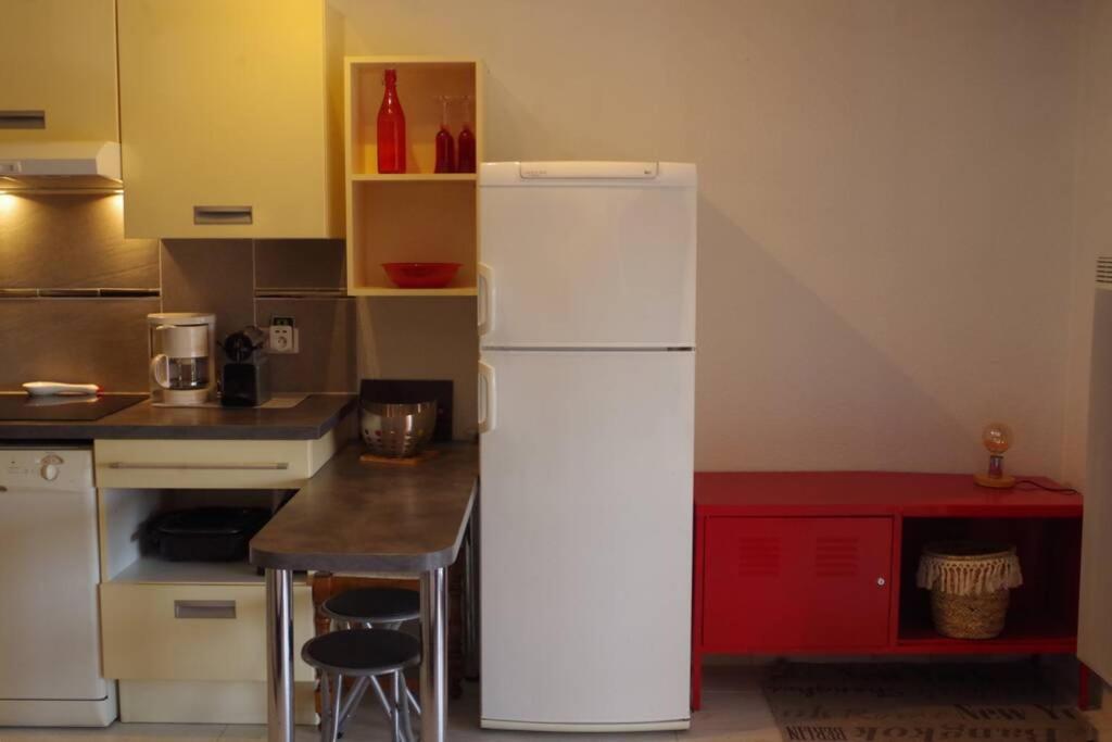 Studio Avec Climatisation Wifi Parking Piscine Agde Exteriör bild